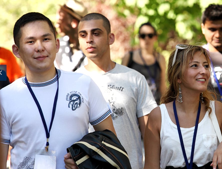 Massajdan porno ayollar jumi Pornografik grafikalar