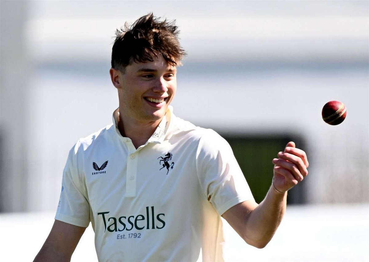 অ্যান্ডু ফ্লিনটফের বড় ছেলে কোরি ফ্লিনটফ