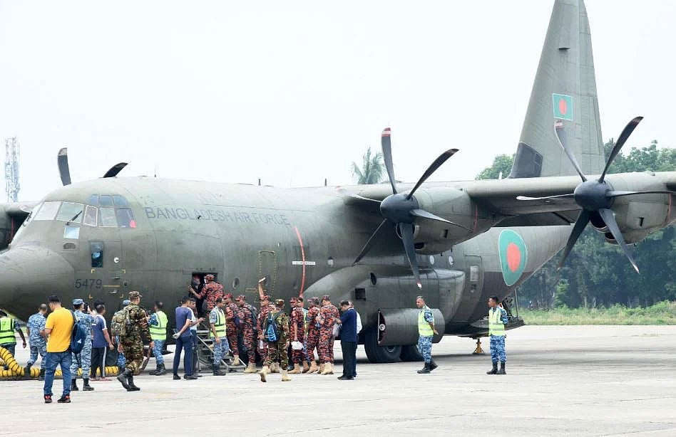 মানবিক সহায়তা নিয়ে বাংলাদেশ থেকে ৫৫ সদস্যের একটি উদ্ধার ও চিকিৎসা দল দেশটির রাজধানী নেপিডোতে পৌঁছেছে