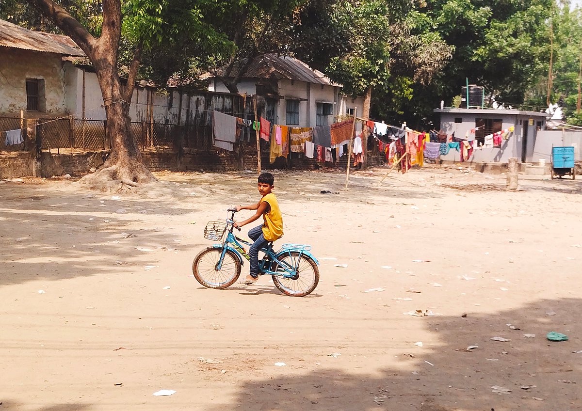 শিশুদের খেলাধুলার জন্য শেরপুর পৌর শহরে শিশুপার্কে নেই কোনে খেলনা