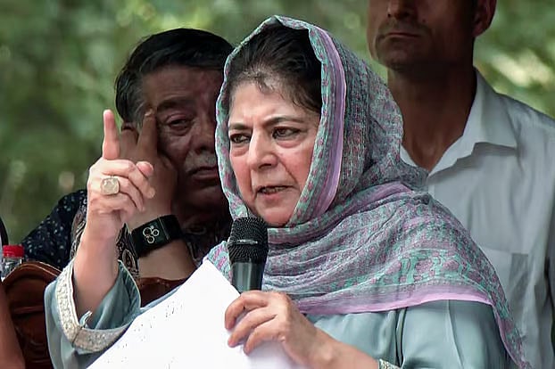ভারতের জম্মু-কাশ্মীরের সাবেক মুখ্যমন্ত্রী ও পিডিপি নেত্রী মেহবুবা মুফতি