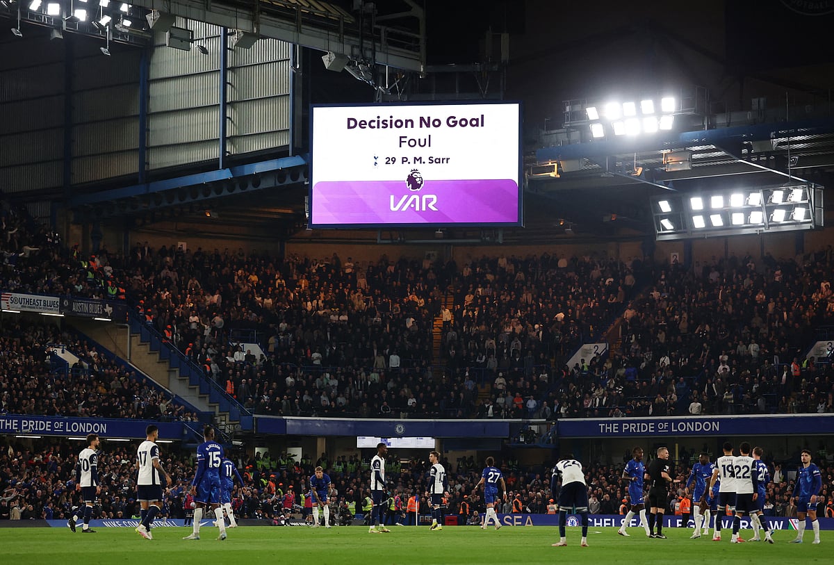 প্রিমিয়ার লিগে কাল চেলসির বিপক্ষে টটেনহামের গোল ভিএআরে বাতিল হয়ে যায়