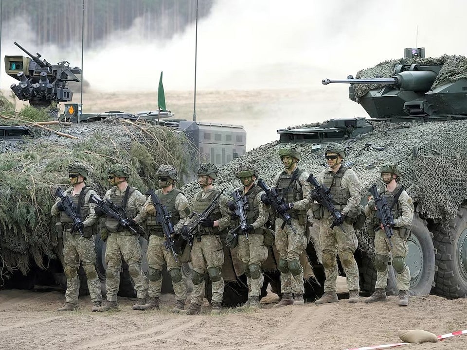 একটি প্রশিক্ষণ মহড়ায় জার্মানির সামরিক বাহিনীর সদস্যরা