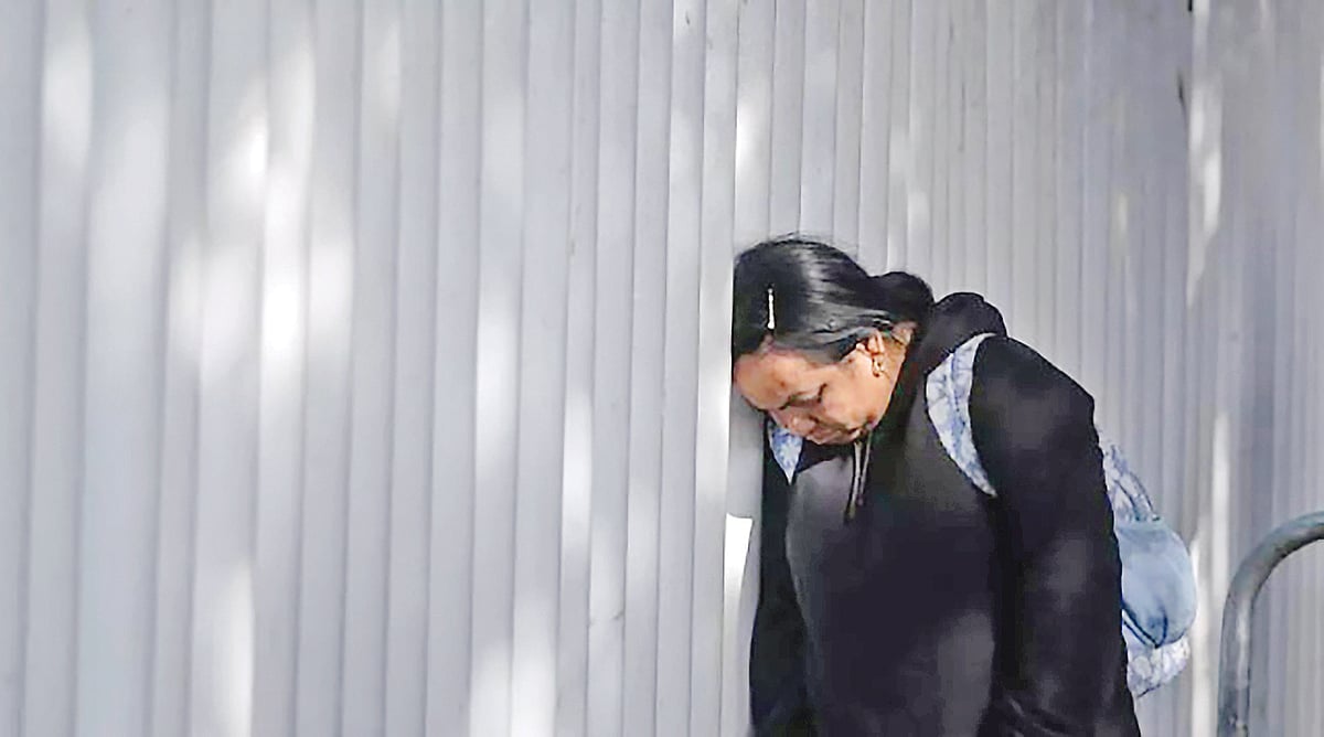 ডোনাল্ড ট্রাম্পের অভিবাসননীতির শিকার এক অভিবাসী নারী। যুক্তরাষ্ট্র–মেক্সিকো সীমান্তে