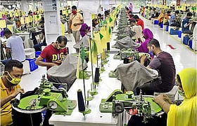 যুক্তরাষ্ট্রে তৈরি পোশাক রপ্তানিতে চীনকে টপকে দ্বিতীয় বাংলাদেশ