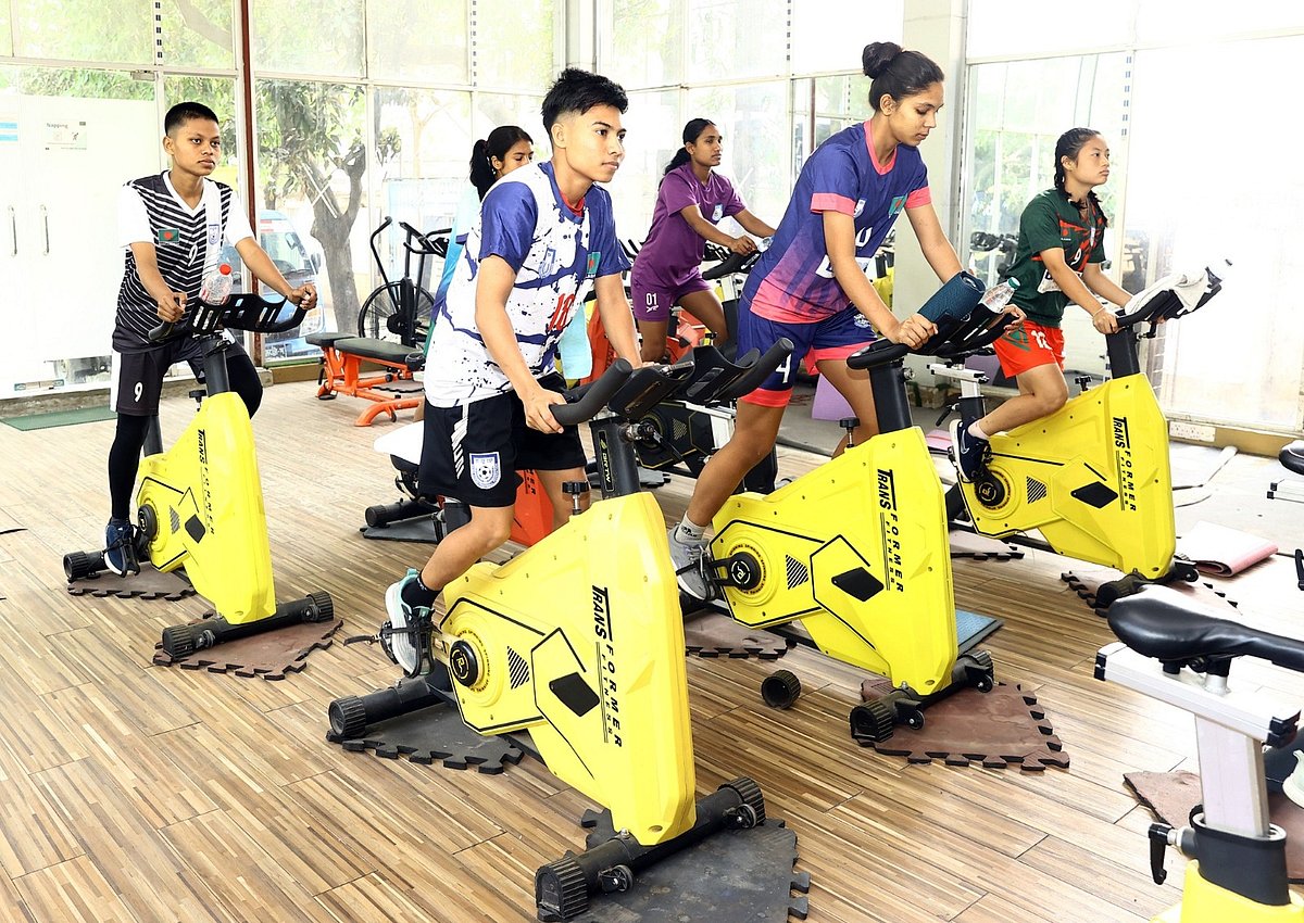 ছুটির পর প্রথম দিনে জিম সেশন করেছেন ফুটবলাররা।