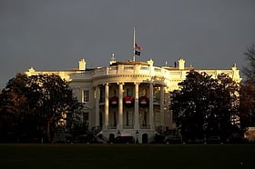 যুদ্ধ বন্ধে পাকিস্তানে ইরানের সঙ্গে বৈঠকের প্রস্তুতি নিচ্ছে যুক্তরাষ্ট্র