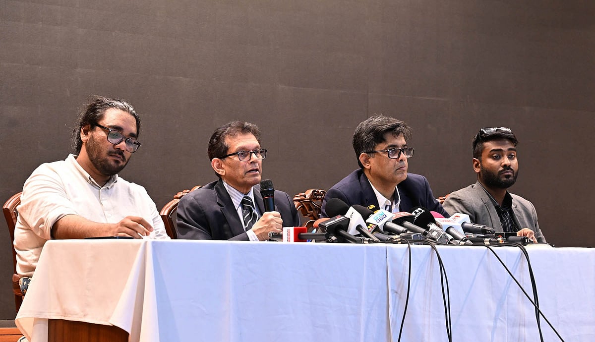 প্রধান উপদেষ্টার হাই রিপ্রেজেনটেটিভ খলিলুর রহমান ফরেন সার্ভিস একাডেমিতে ব্রিফিংয়ে বক্তব্য দেন। ঢাকা, ৮ এপ্রিল