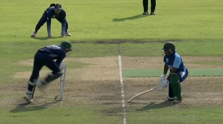 শাইনপুকুরের ব্যাটসম্যান মিনহাজুল আবেদীন সাব্বির এভাবেই স্টাম্পড হয়েছেন। আজ মিরপুর শেরেবাংলা স্টেডিয়ামে