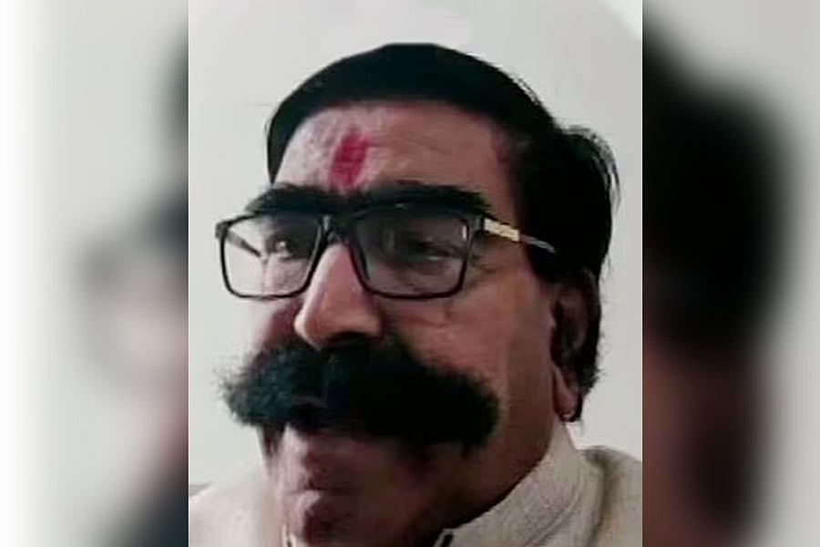 বিজেপি নেতা জ্ঞানদেব আহুজা