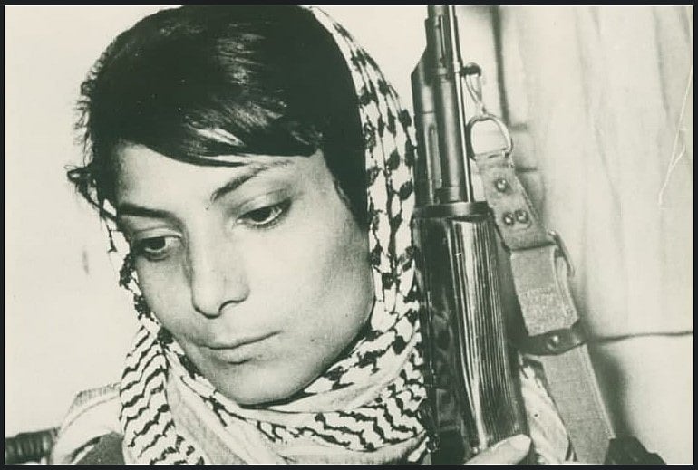 ‘চেহারা ছিল খুবই হ্যাংলা-পাতলা। অনেকটা অড্রে হেপবার্নের মতো দেখতে।’