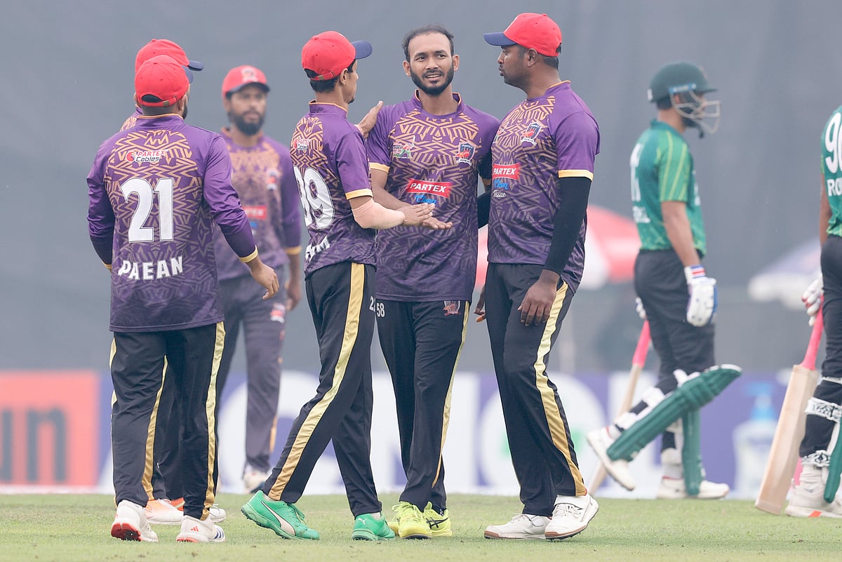 অগ্রণী ব্যাংকের বিপক্ষে পারটেক্সের কয়েকজন খেলোয়াড়