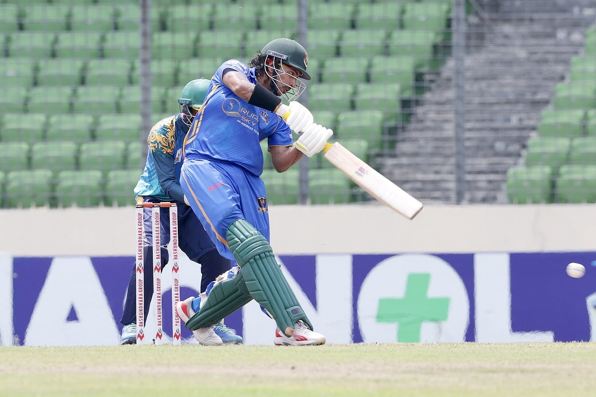 ৮০ রানের দারুণ এক ইনিংস খেলেছেন সৌম্য সরকার