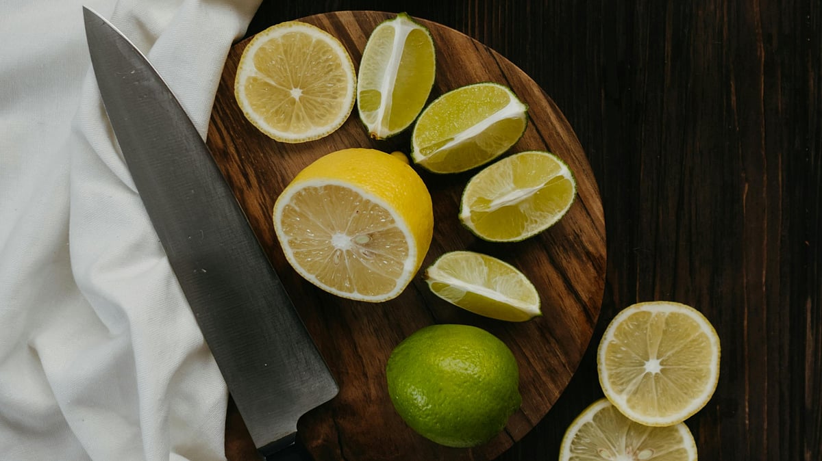 লেবুর খোসা দারুণ উপকারী এক প্রাকৃতিক উপাদান