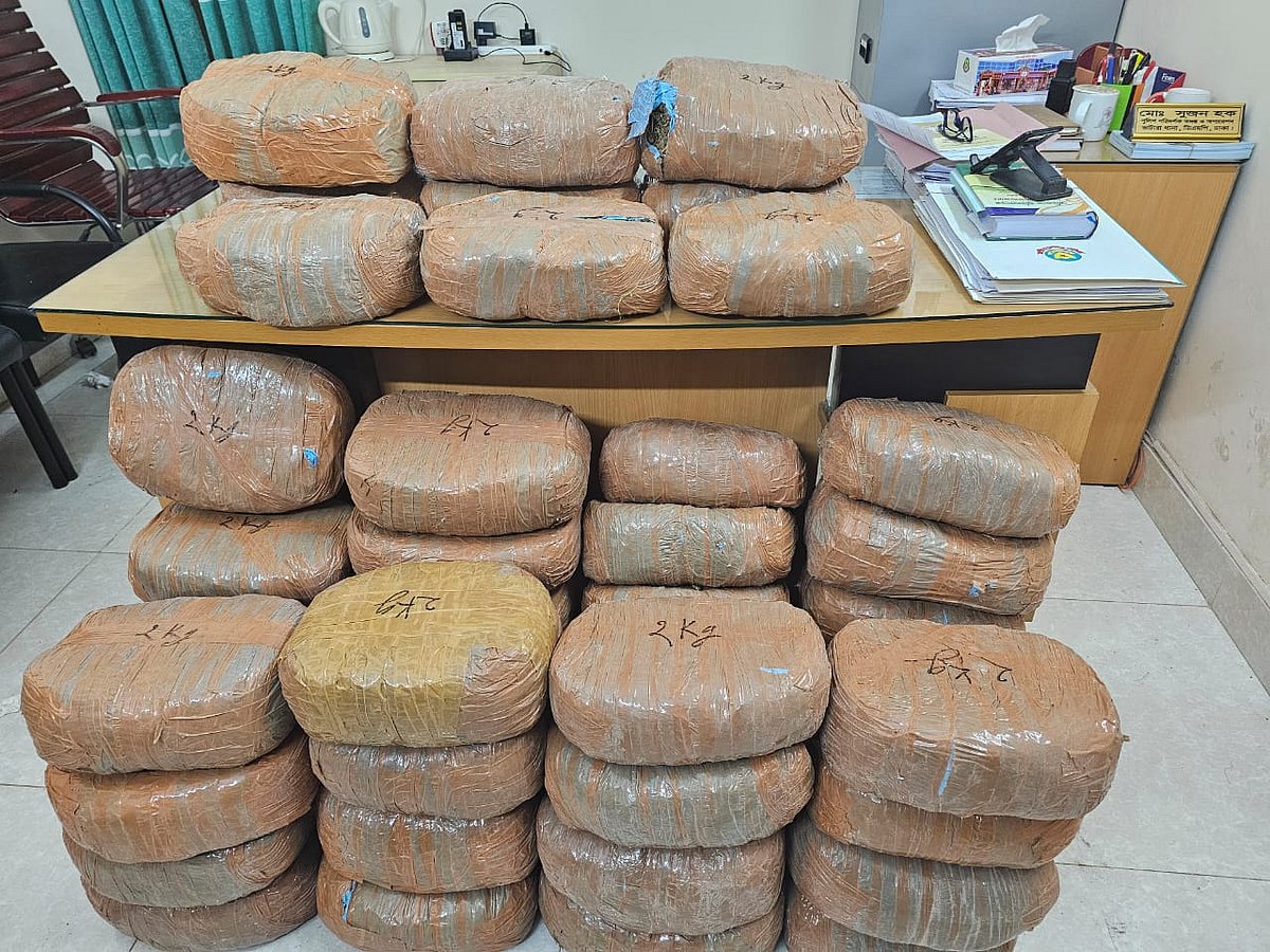 পুলিশের উদ্ধার করা ৮৬ কেজি গাঁজা