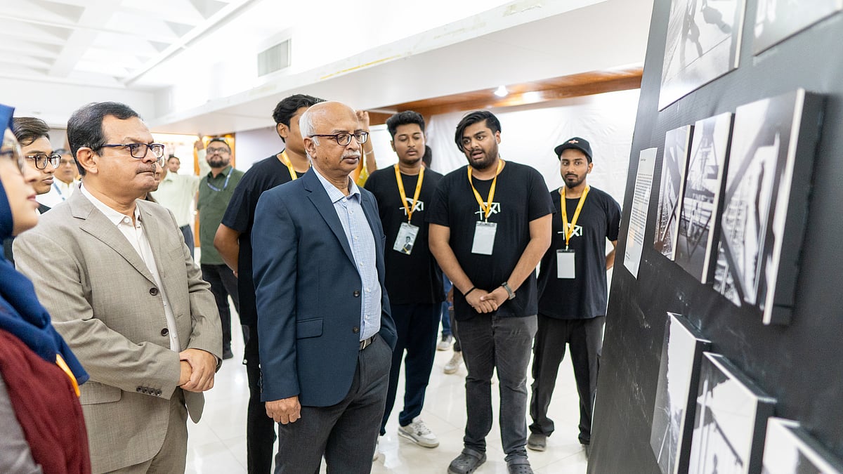 ‘এফ ইলেভেন সি শার্প: সিজন টু’ প্রদর্শনীতে স্থান পেয়েছে প্রতিভাবান আলোকচিত্রীদের ক্যামেরায় তোলা নানা মুহূর্ত, জীবনের সৌন্দর্য ও ব্যতিক্রমধর্মী গল্প