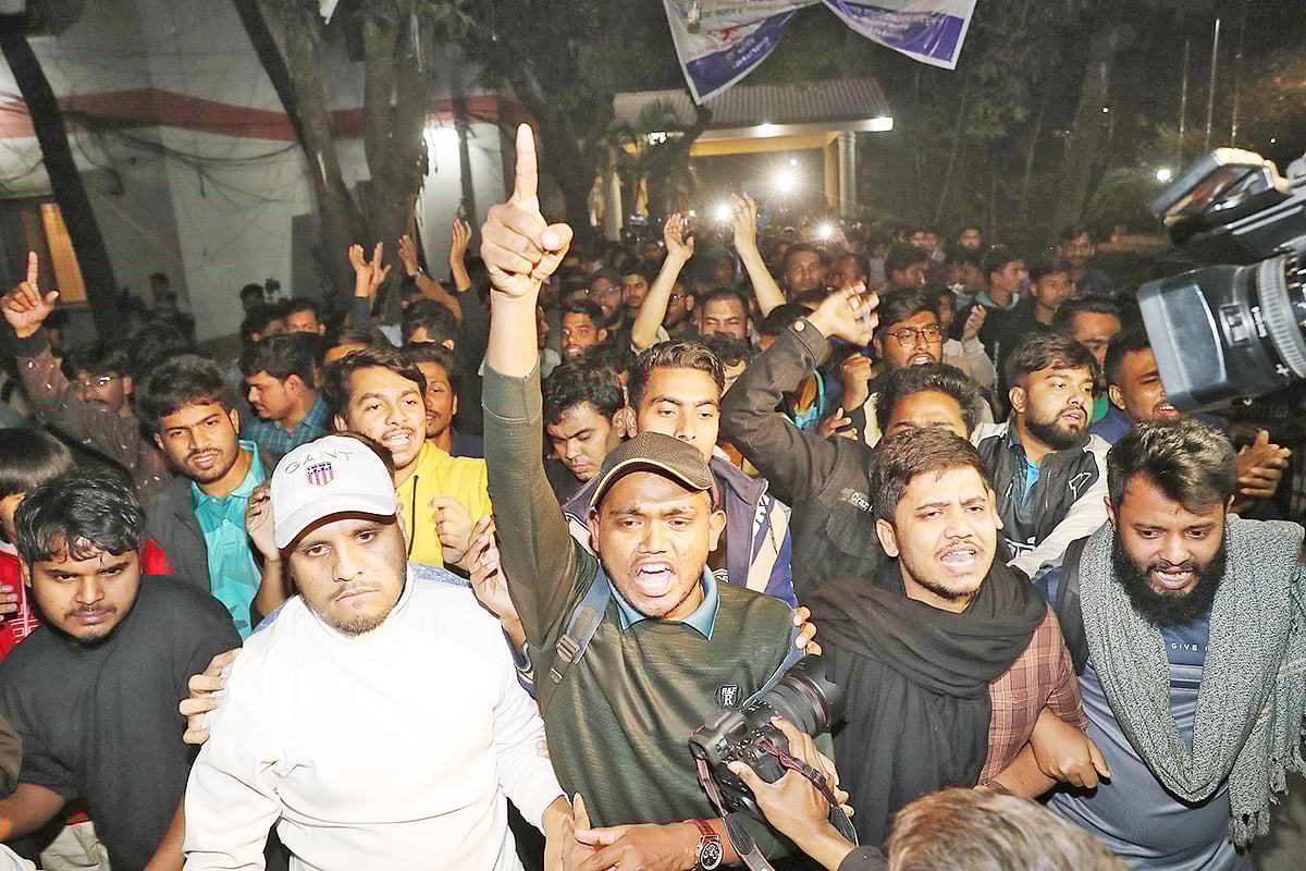 দীর্ঘ আন্দোলনের পর ঢাকার সাত কলেজ নিয়ে স্বতন্ত্র বিশ্ববিদ্যালয় হচ্ছে