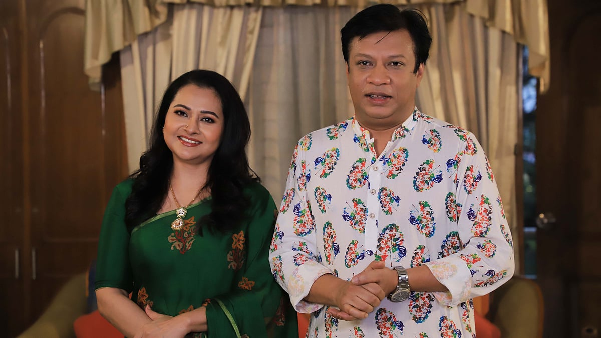 পাঁচফোড়নে স্বামী-স্ত্রীর ভূমিকায় অভিনয় করেছেন টেলিভিশন নাটকের তারকা দম্পতি বিজরী বরকতউল্লাহ ও ইন্তেখাব দিনার