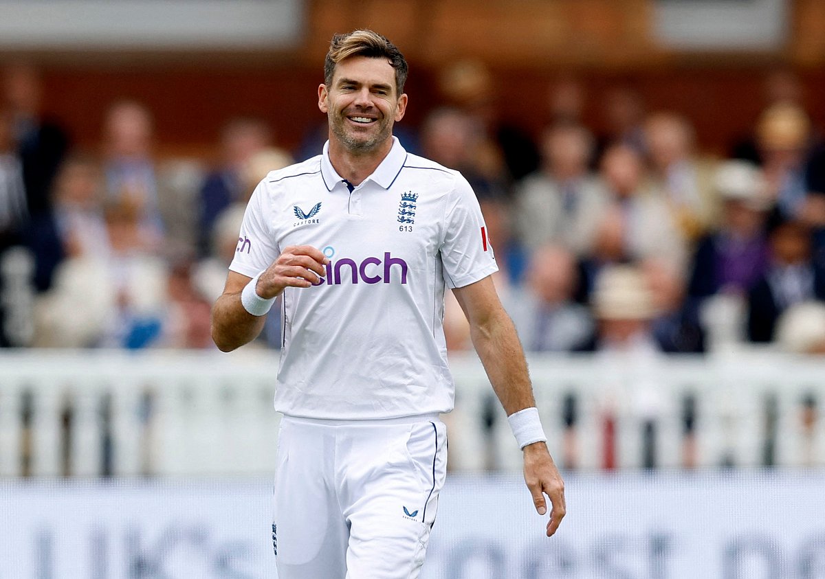 জিমি অ্যান্ডারসন পাচ্ছেন স্বীকৃতি।