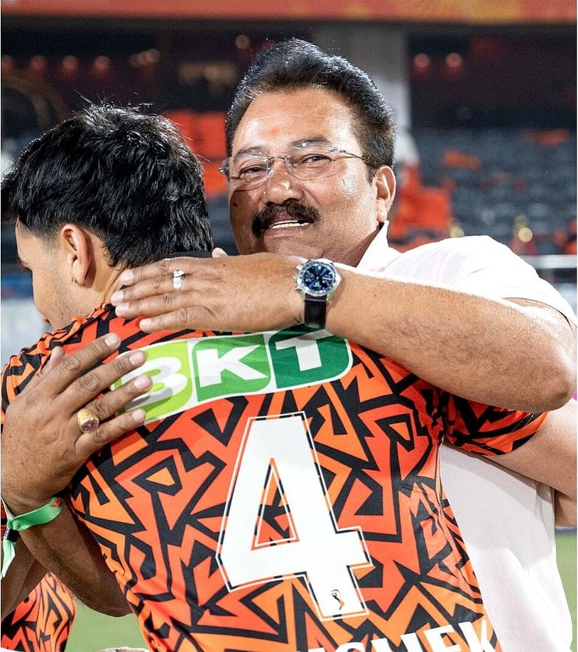 ছেলের জন্য গর্বিত বাবা রাজ কুমার শর্মা