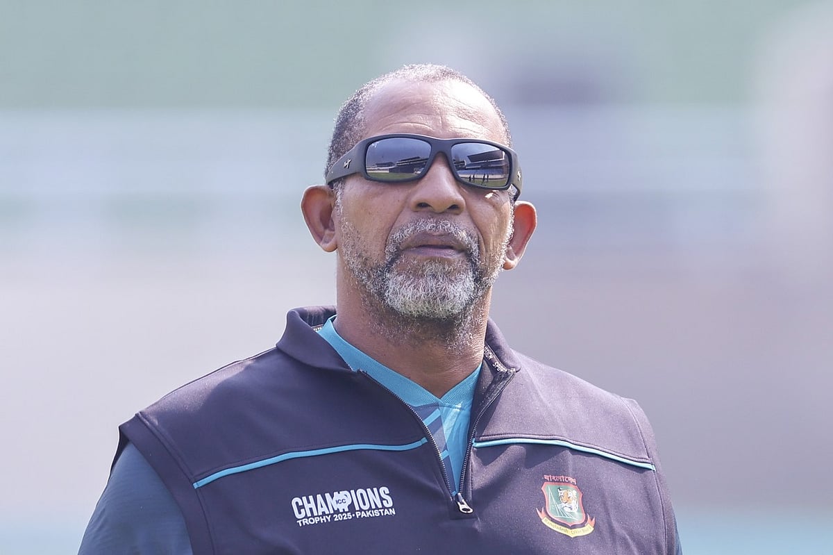 ফিল সিমন্স