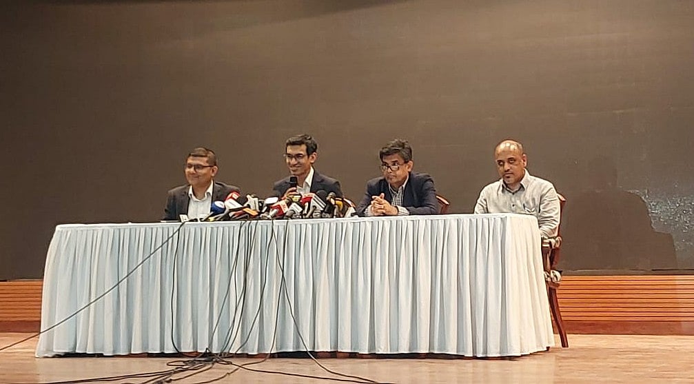 সংবাদ সম্মেলনে বক্তব্য দেন বিডার নির্বাহী চেয়ারম্যান চৌধুরী আশিক মাহমুদ বিন হারুন।  আজ রোববার রাজধানীর বেইলি রোডে ফরেন সার্ভিস একাডেমিতে