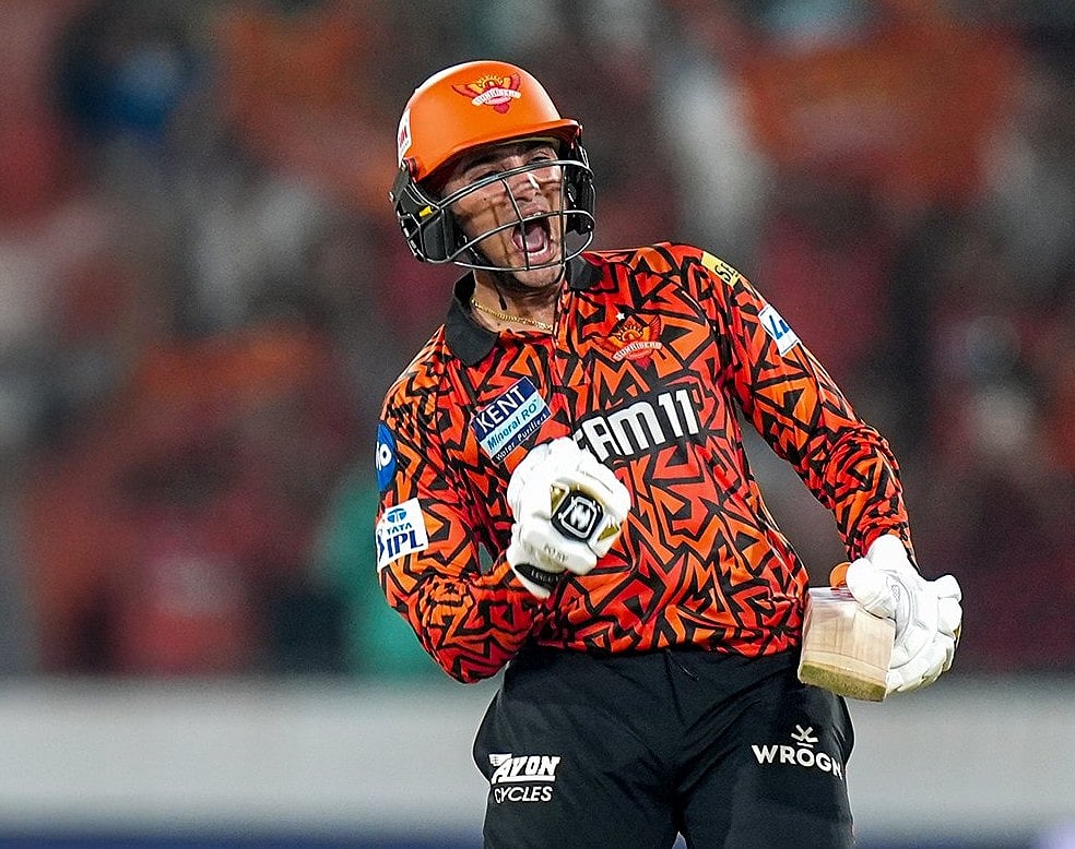 সেঞ্চুরির পর অভিষেক শর্মা