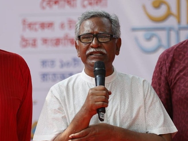 গুলশান সোসাইটির বর্ষবরণ অনুষ্ঠানে বক্তব্য দিচ্ছেন অধ্যাপক আনু মুহাম্মদ। বিচারপতি সাহাবুদ্দীন পার্ক, গুলশান–২, ঢাকা, ১৪ এপ্রিল