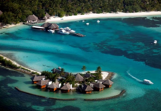 পর্যটকদের কাছে জনপ্রিয় গন্তব্যস্থল মালদ্বীপ