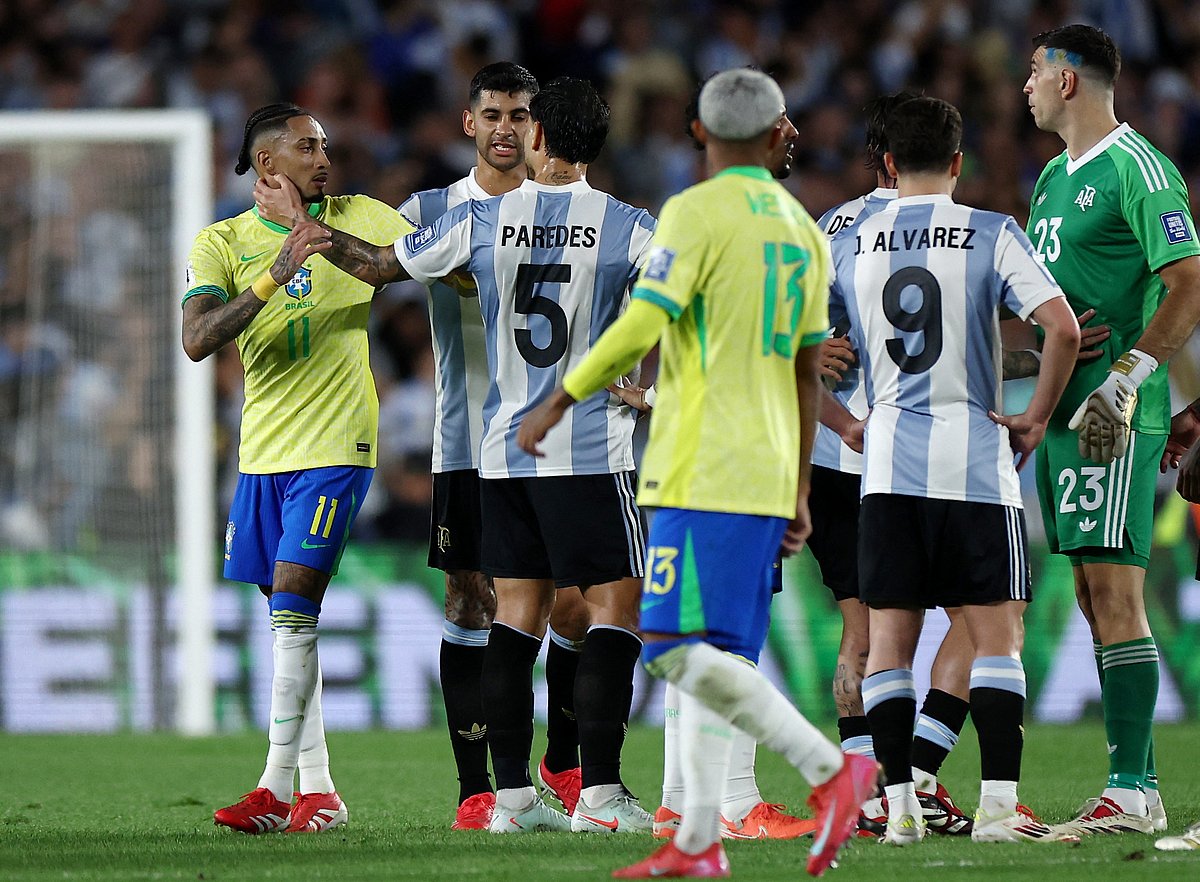গত মার্চে বিশ্বকাপ বাছাইয়ের ম্যাচে মুখোমুখি হয় আর্জেন্টিনা–ব্রাজিল