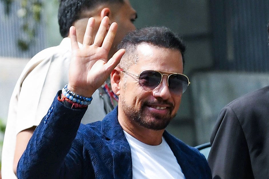 প্রিয়াঙ্কা গান্ধীর স্বামী রবার্ট ভদ্র