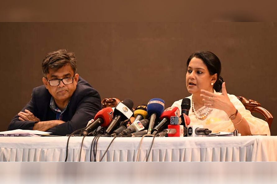 রাজধানীর ফরেন সার্ভিস একাডেমিতে সংবাদ ব্রিফিংয়ে উপদেষ্টা পরিষদের বৈঠকের সিদ্ধান্ত তুলে ধরেন উপদেষ্টা সৈয়দা রিজওয়ানা হাসান। ঢাকা, ১৭ এপ্রিল