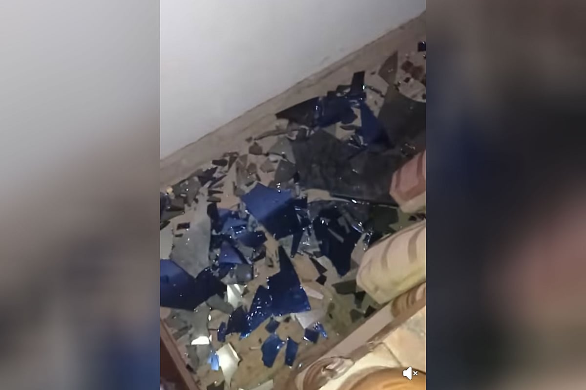 রাজশাহীর বাগমারায় মাছ লুটের অভিযোগে আদালতে মামলা করায় এক ব্যক্তির বাড়িতে হামলা চালানো হয়। গতকাল বৃহস্পতিবার রাতে