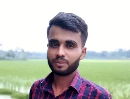 কুমিল্লার চান্দিনায় নিজের শরীরে আগুন দেওয়ার ছয় দিন পর মারা যাওয়া অটোরিকশাচালক মো.সবুজ