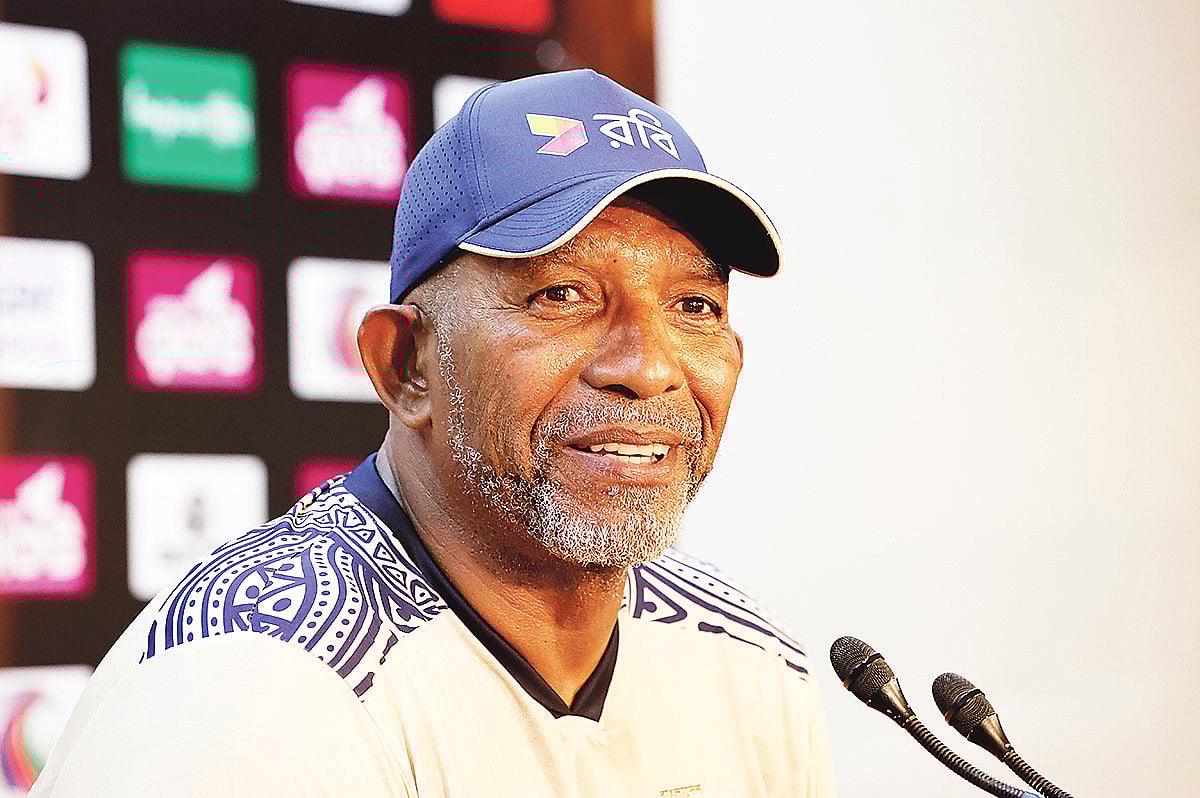 বাংলাদেশ দলের কোচ ফিল সিমন্স