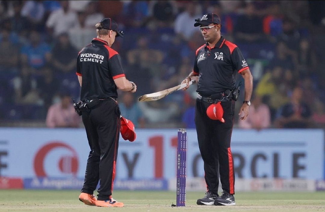 আইপিএলে এখন প্রত্যেক ম্যাচেই ব্যাটসম্যানদের ব্যাটের আকার পরীক্ষা করছেন আম্পায়াররা