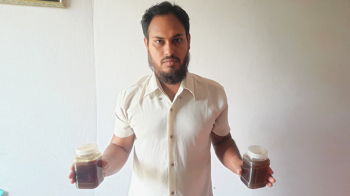 স্বাবলম্বী মৌ চাষি নাহিদ আহাম্মেদ