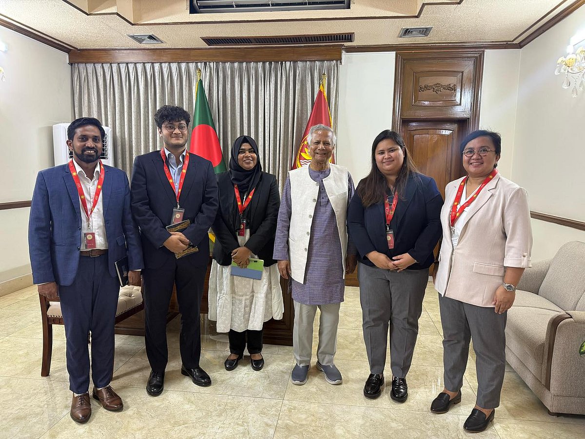 প্রধান উপদেষ্টা অধ্যাপক মুহাম্মদ ইউনূস রাষ্ট্রীয় অতিথি ভবন যমুনায় এএনএফআরইএলের প্রতিনিধিদলের সঙ্গে বৈঠক করেন। ঢাকা, ১৭ এপ্রিল