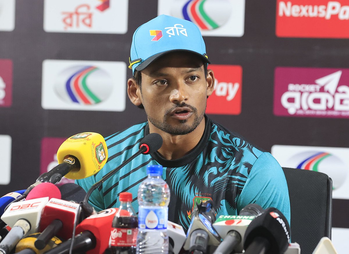 সিলেট আজ সংবাদ সম্মেলনে বাংলাদেশ অধিনায়ক নাজমুল হোসেন