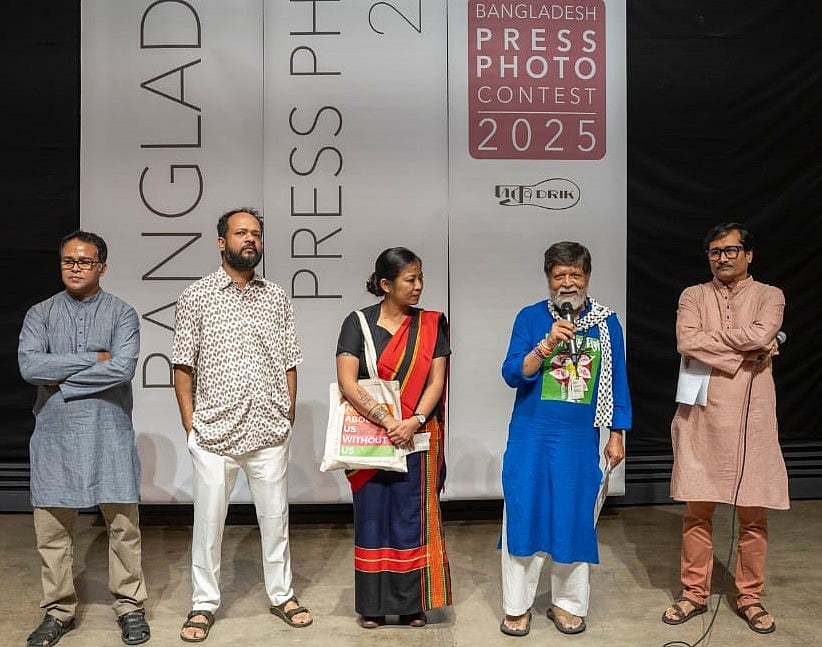 অনুষ্ঠানে শুভেচ্ছা বক্তব্য দেন দৃক পিকচার লাইব্রেরির ব্যবস্থাপনা পরিচালক শহিদুল আলম। ঢাকা, ১৯ এপ্রিল