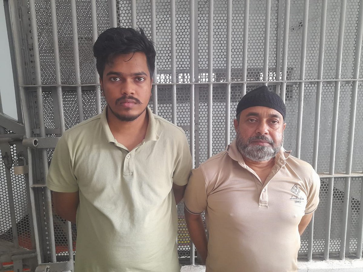 যাত্রাবাড়ী থেকে মো. হারুনুর রশিদ ও মো. জাহিদুর ইসলামকে আটক করে পুলিশ