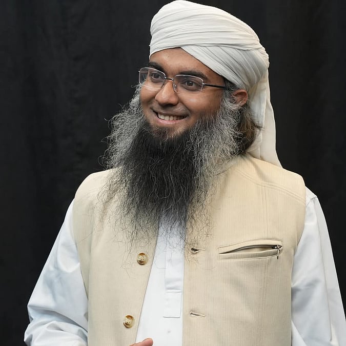 Mjm mmj mjm Kokrak va klitorisni yalaydi