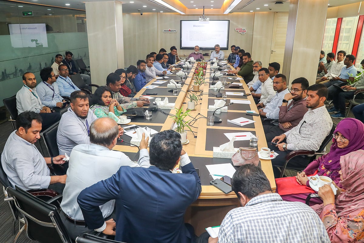 ‘বিশ্ববিদ্যালয় ভর্তি উৎসব’ নিয়ে আয়োজিত প্রস্তুতিমূলক মতবিনিময় সভায় বিভিন্ন বেসরকারি বিশ্ববিদ্যালয়ের প্রতিনিধিরা অংশ নেন। আজ সোমবার রাজধানীর কারওয়ান বাজারে প্রথম আলো কার্যালয়ে