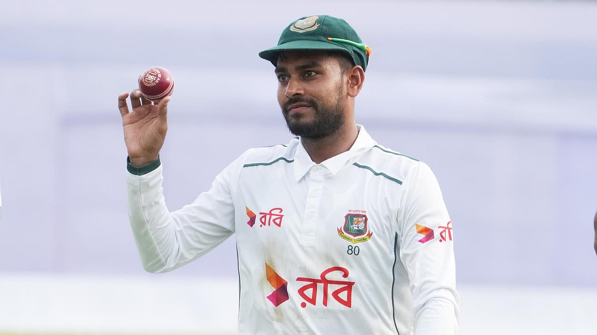 টেস্ট ক্যারিয়ারে ১১ বারের মতো ইনিংসে পাঁচ উইকেট পেয়েছেন মেহেদী হাসান মিরাজ