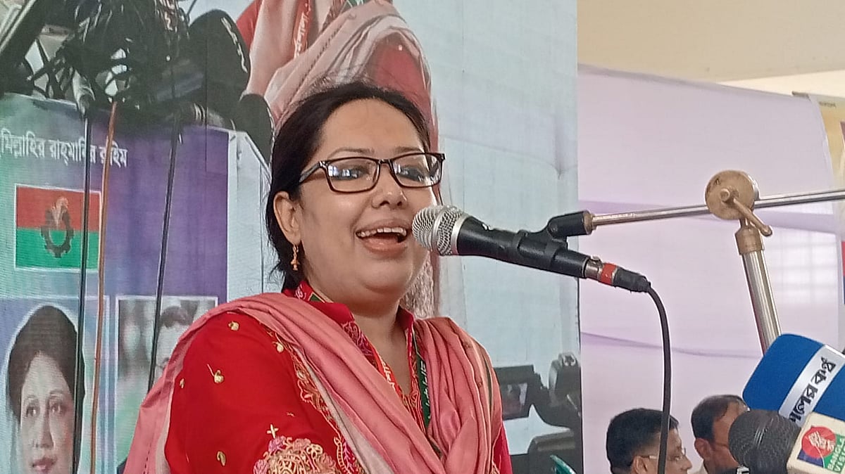 গাইবান্ধায় বিএনপির ৩১ দফা প্রশিক্ষণবিষয়ক কর্মশালায় বক্তব্য দেন বিএনপির আন্তর্জাতিকবিষয়ক সম্পাদক রুমিন ফারহানা। আজ দুপুরে জেলা স্টেডিয়াম মিলনায়তনে