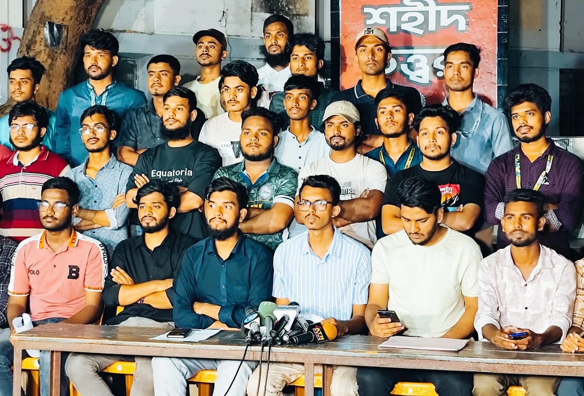 সংবাদ সম্মেলন করে আন্দোলন সাময়িক স্থগিতের ঘোষণা দেয় কারিগরি ছাত্র আন্দোলন বাংলাদেশ। ঢাকা পলিটেকনিক ইনস্টিটিউট, ২২ এপ্রিল