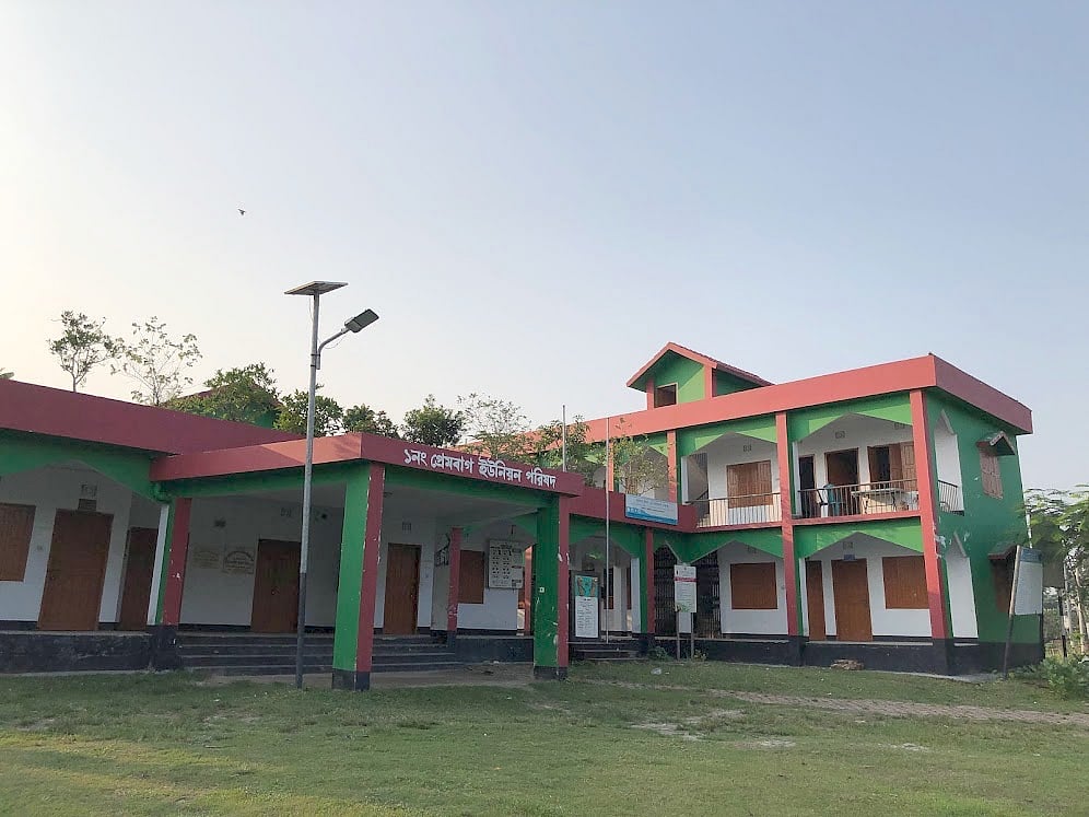 যশোরের অভয়নগর উপজেলার প্রেমবাগ ইউনিয়ন পরিষদ ভবন