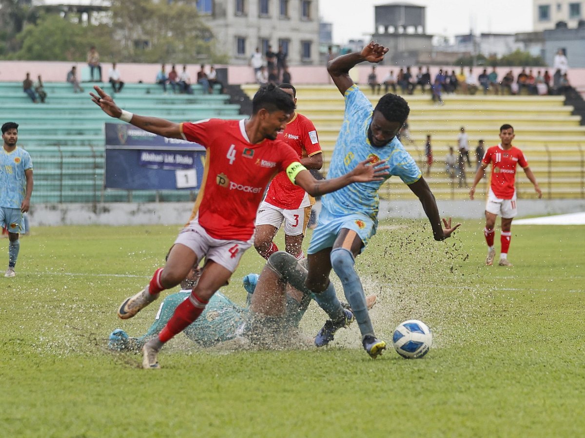 মঙ্গলবার ১০৫ মিনিট হওয়ার পর স্থগিত হয়েছে আবাহনী–কিংস ফাইনাল