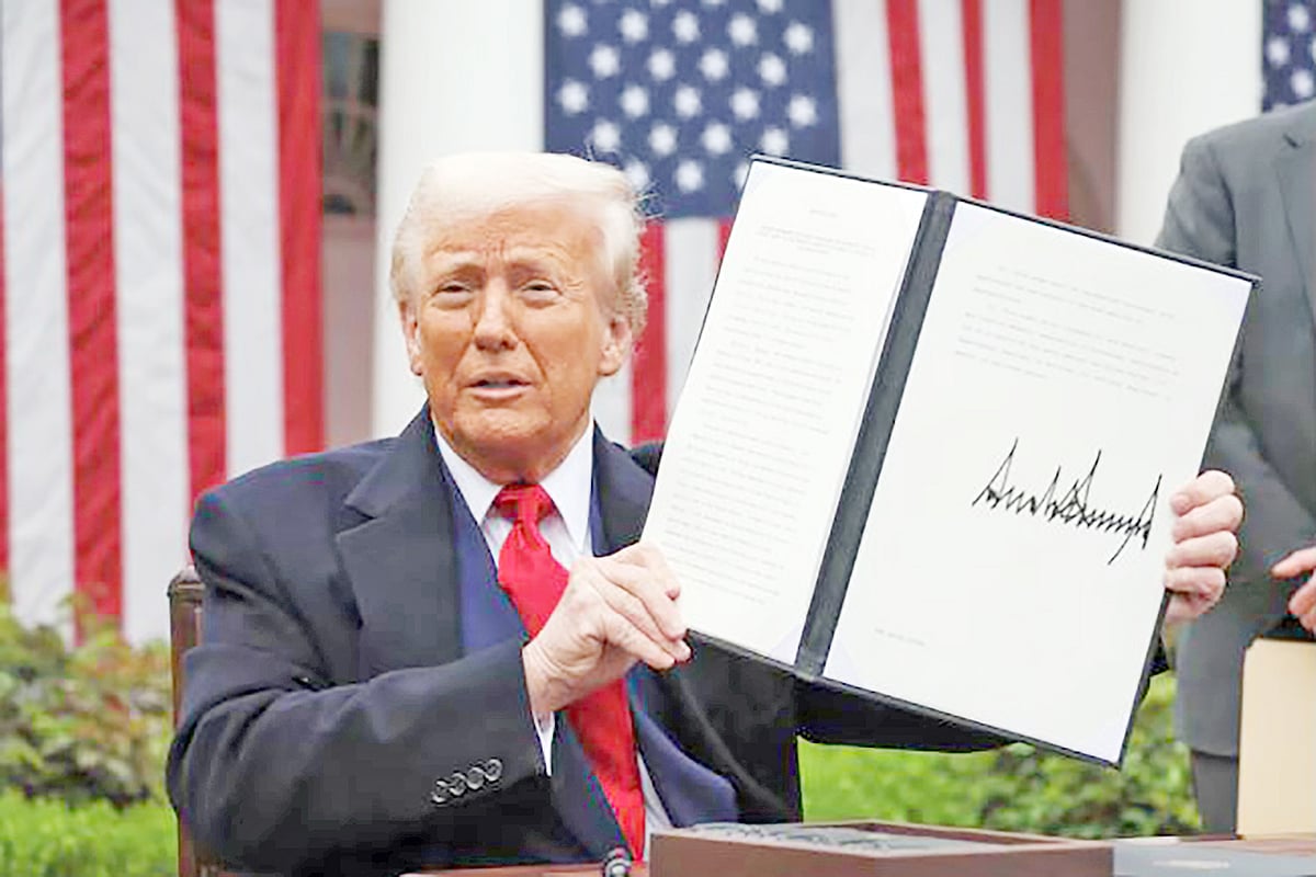 ডোনাল্ড ট্রাম্প একটি কর ভালোবাসেন, সেটি হলো আমদানি শুল্ক