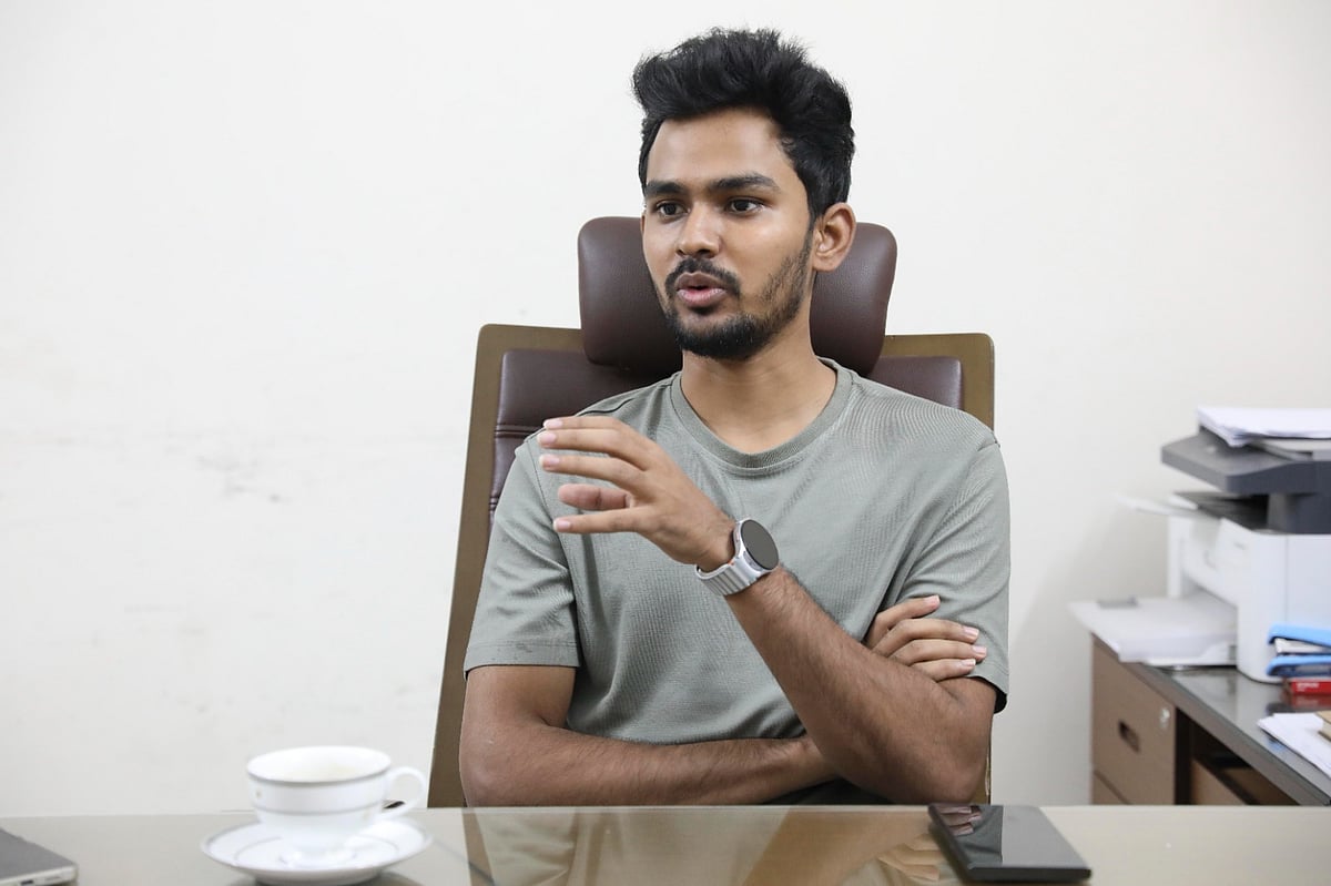 স্থানীয় সরকার মন্ত্রণালয় এবং যুব ও ক্রীড়া মন্ত্রণালয়ের উপদেষ্টা আসিফ মাহমুদ সজীব ভুঁইয়া